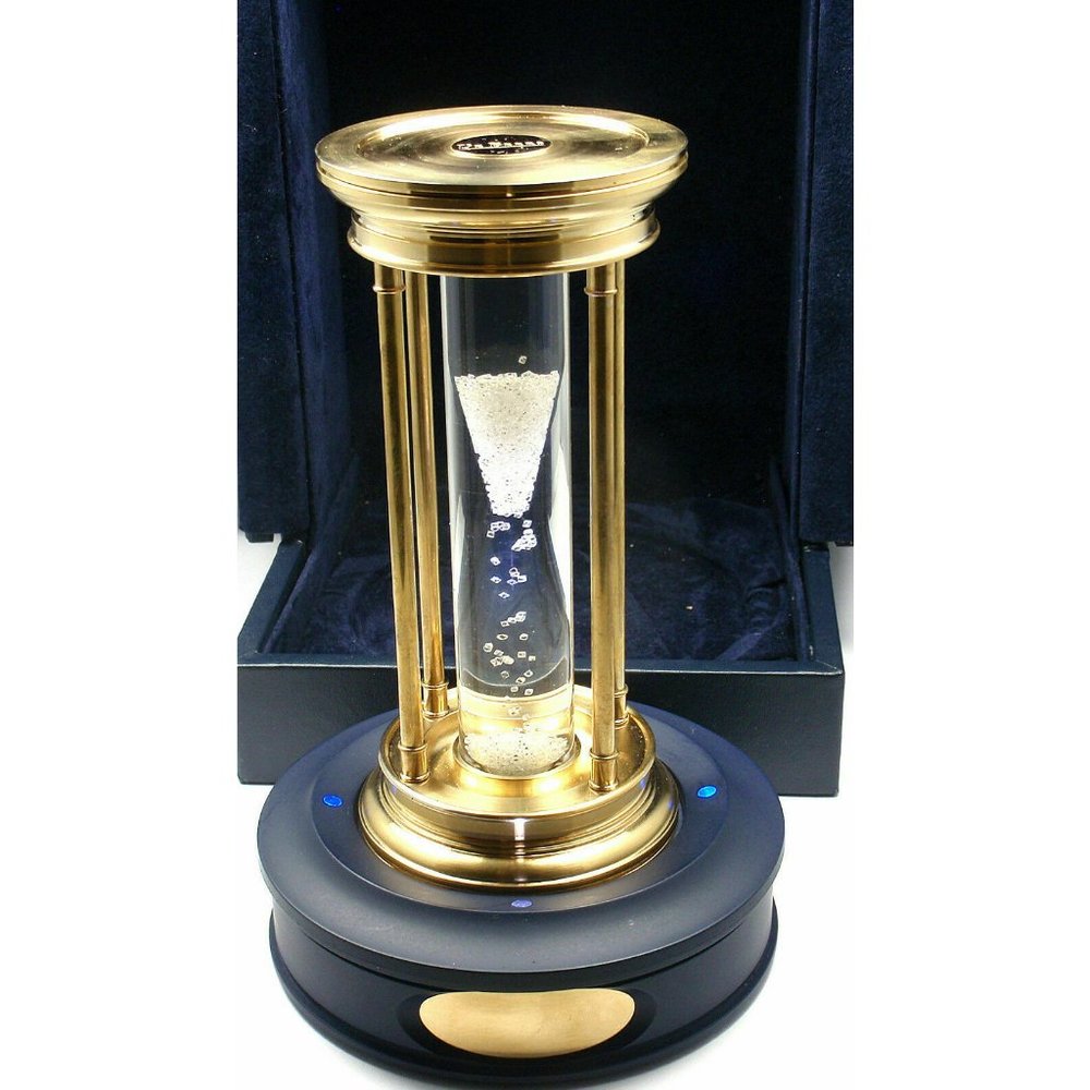 Very Rare! De Beers Limited Edition Millennium 2000 Diamond Brass Hourglass - Picture 2 of 5